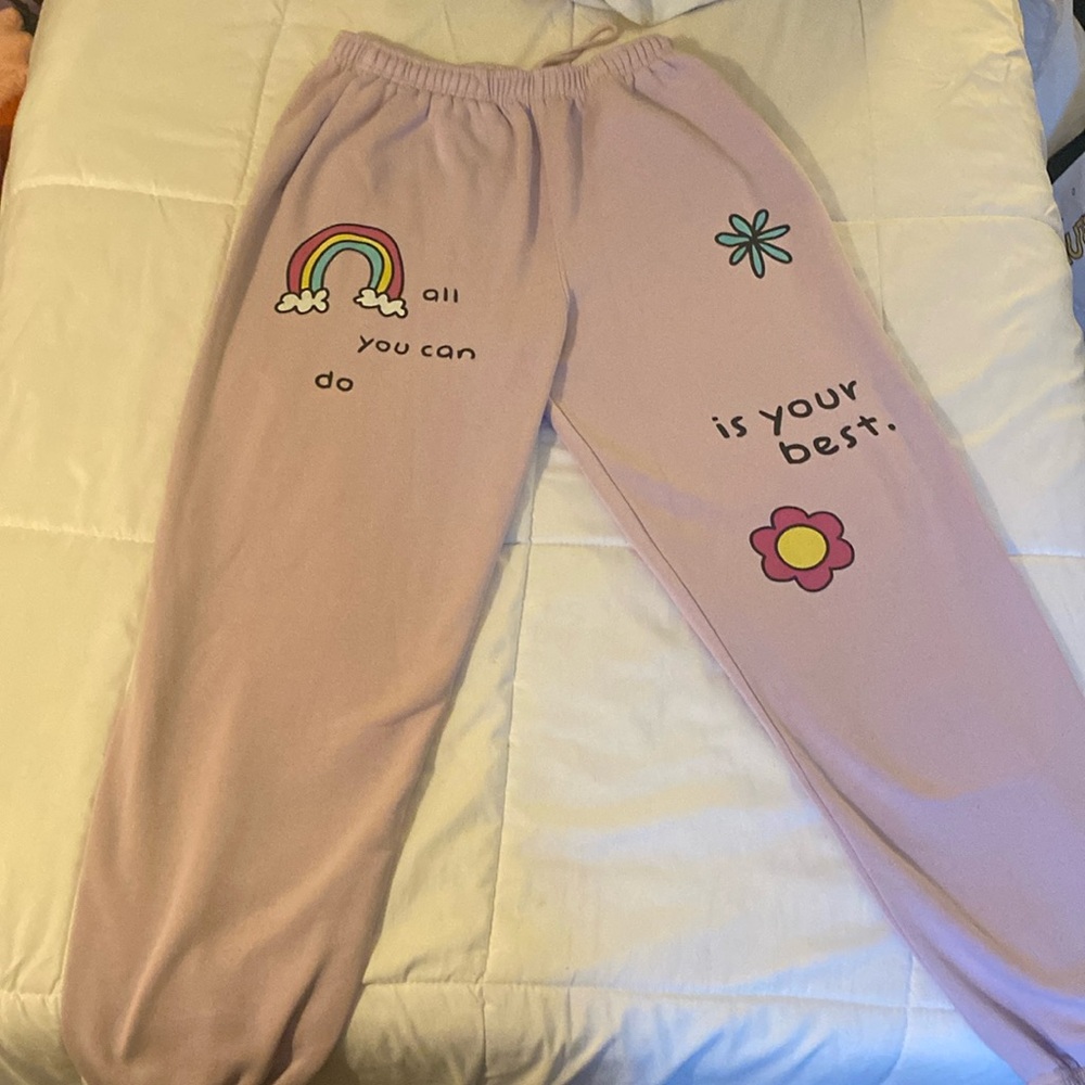 Large pink Daisy brand sweatpants